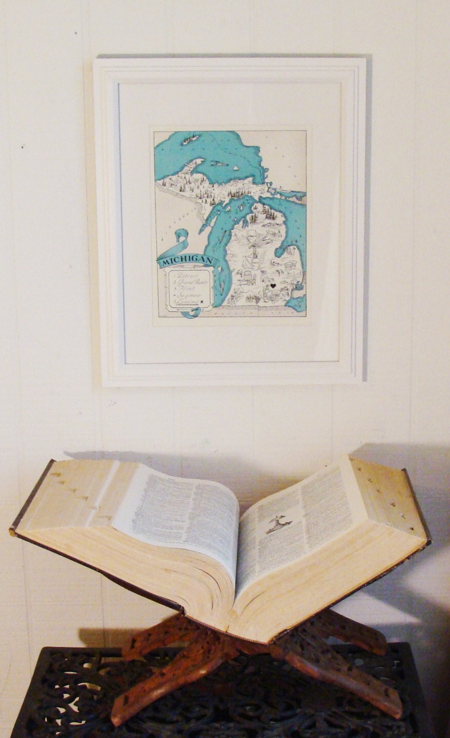 Map - New York Vintage Map - Aqua - Cottage Chic - A Fun and Funky Little 1930s Picture Map of New York to Frame