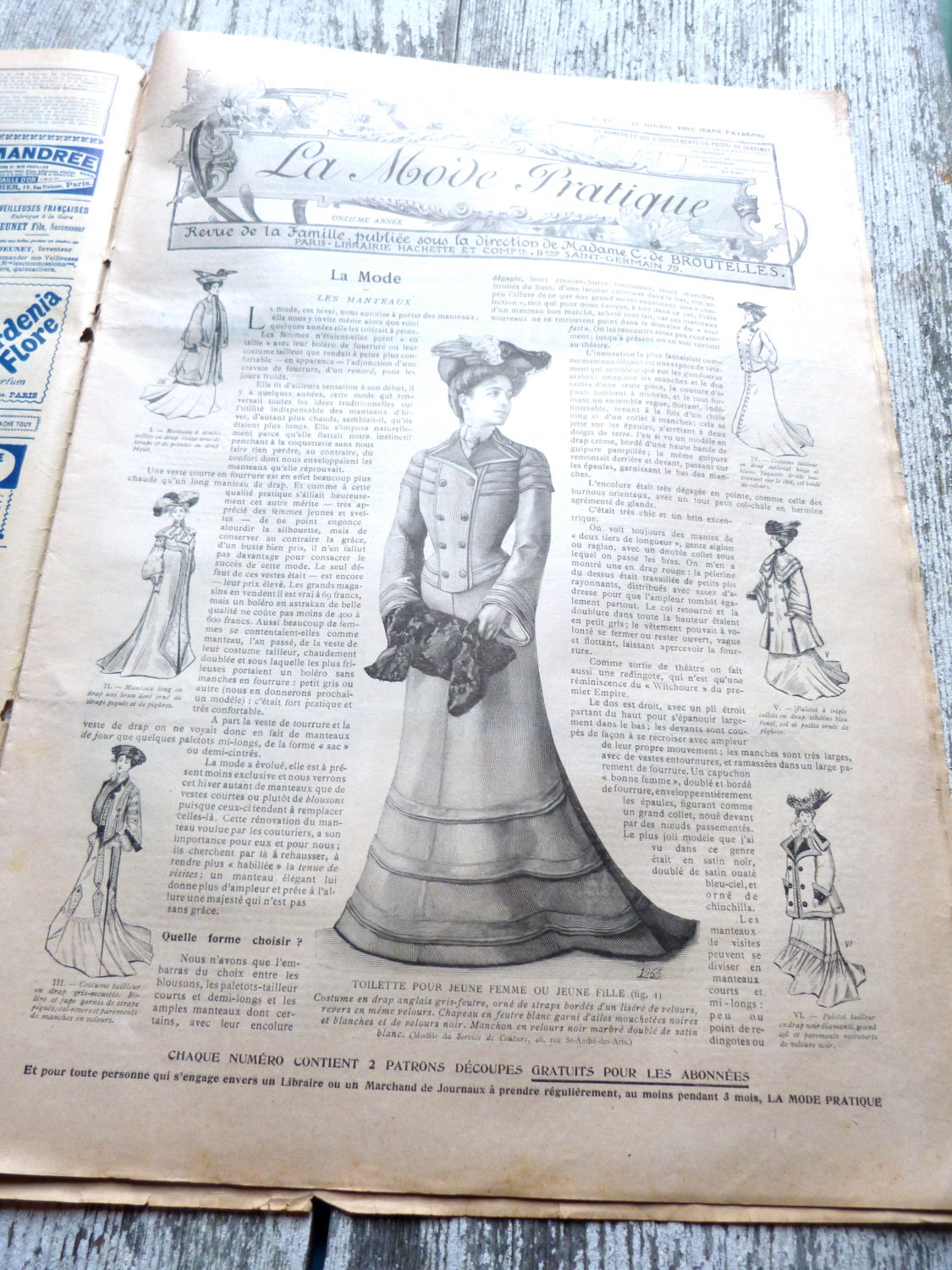 Vintage French 1900 fashion Issue