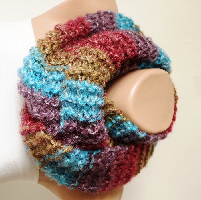 Infinity Scarf, Loop Scarf, Circle Scarf, Winter Cowl - Scarf multicolor Chunky