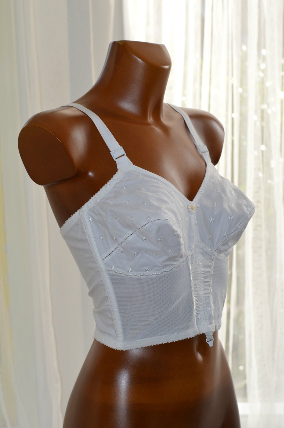 ON HOLD Bullet Bra White Vintage 50s Style 70s Long Line 38C Daisy Fresh