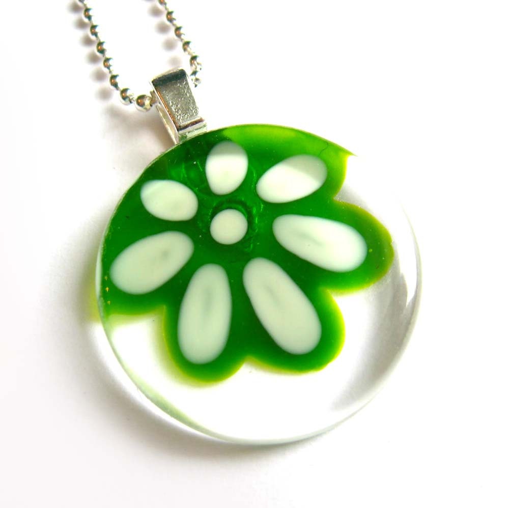 Daisy green and white pendant - hand painted glass -