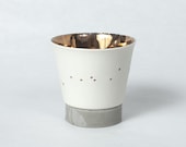 1x Gold Glow, 18kt ceramic votive with concrete base