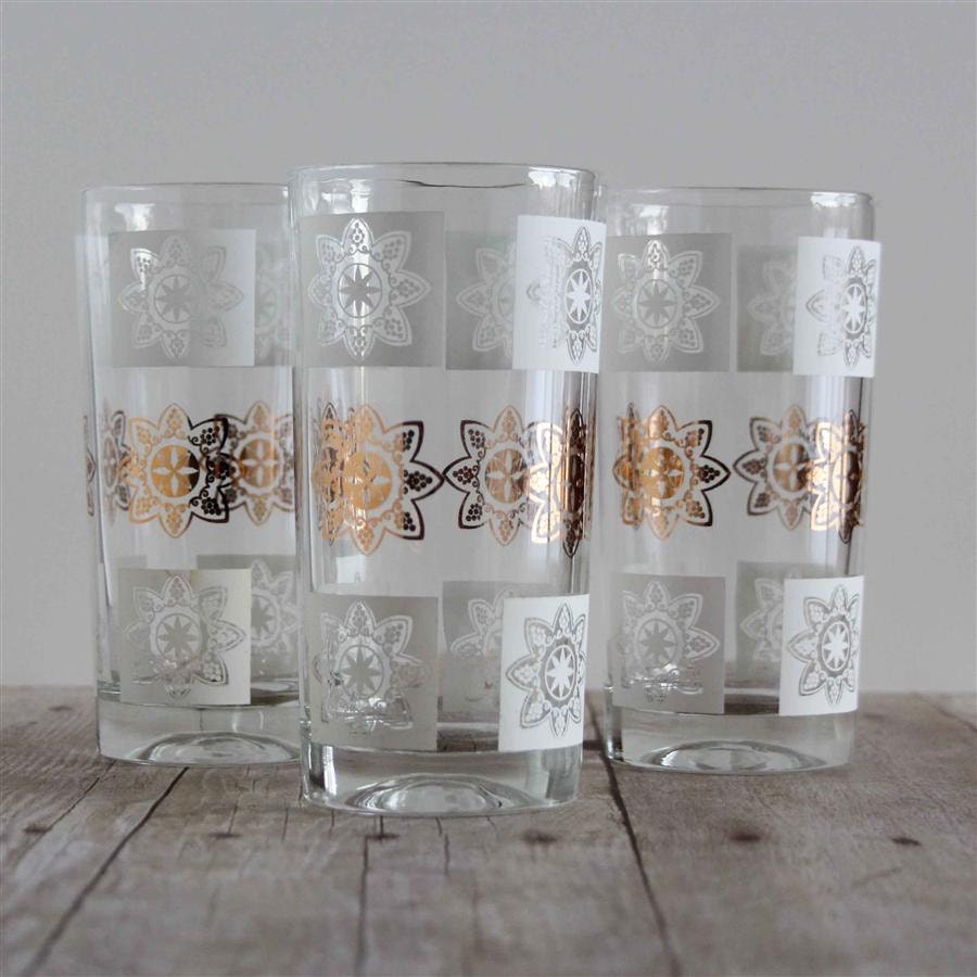 SALE Was 15.00: Delicate White and Gold Floral Doiley Lace Glasses