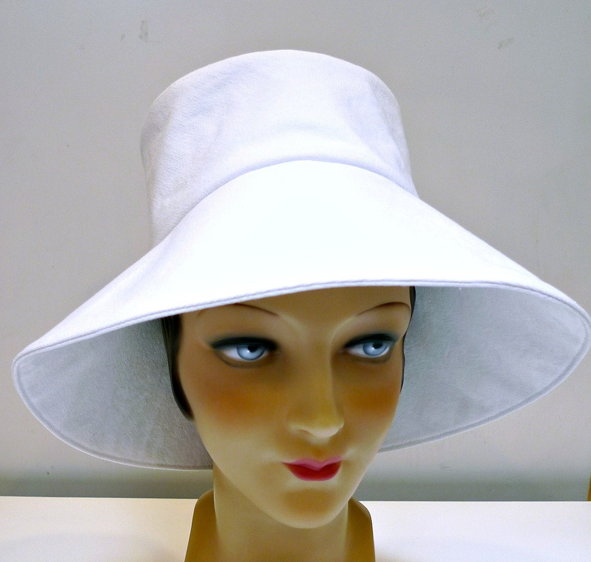 Retro Sun Hat in White Cotton Canvas - Made to Order in Your Size