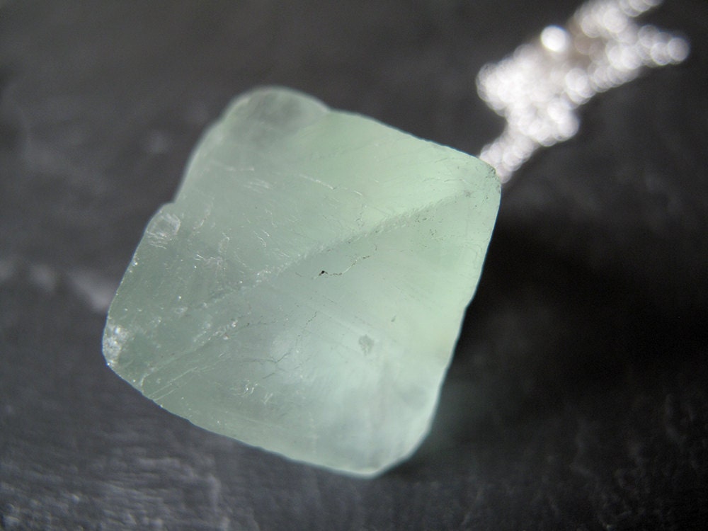 FLUORITE // Sterling silver pendant with green Fluorite crystal