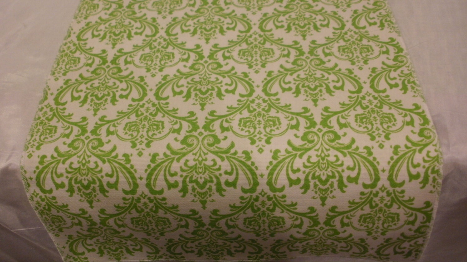 RUNNER Damask table runner Madison chartreuse on white 6 feet