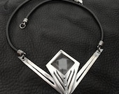 CESTIUS-quartz pyramid silver necklace