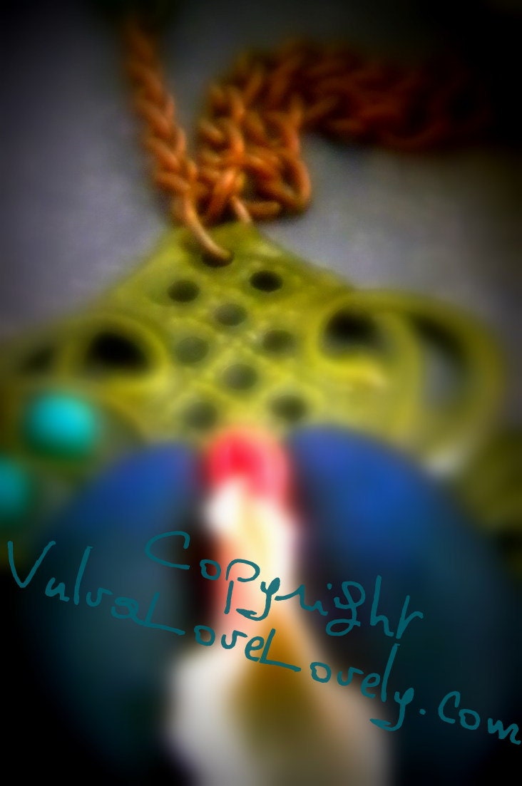 Geisha: Japanese Asian Necklace- Vagina- mature