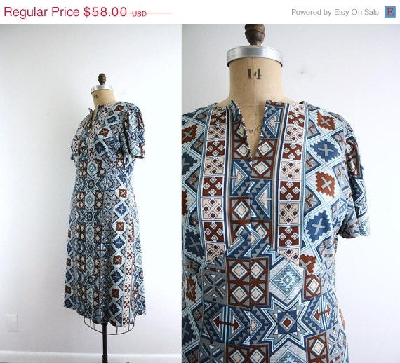 50% off Shop Closing Sale Vintage Southwest Star Day Dress . Brown . White . Blue . 1960s 60s .  XXL