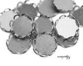 20pc 10mm lace edged silver tone cabochon settings, create beautiful charms and pendants