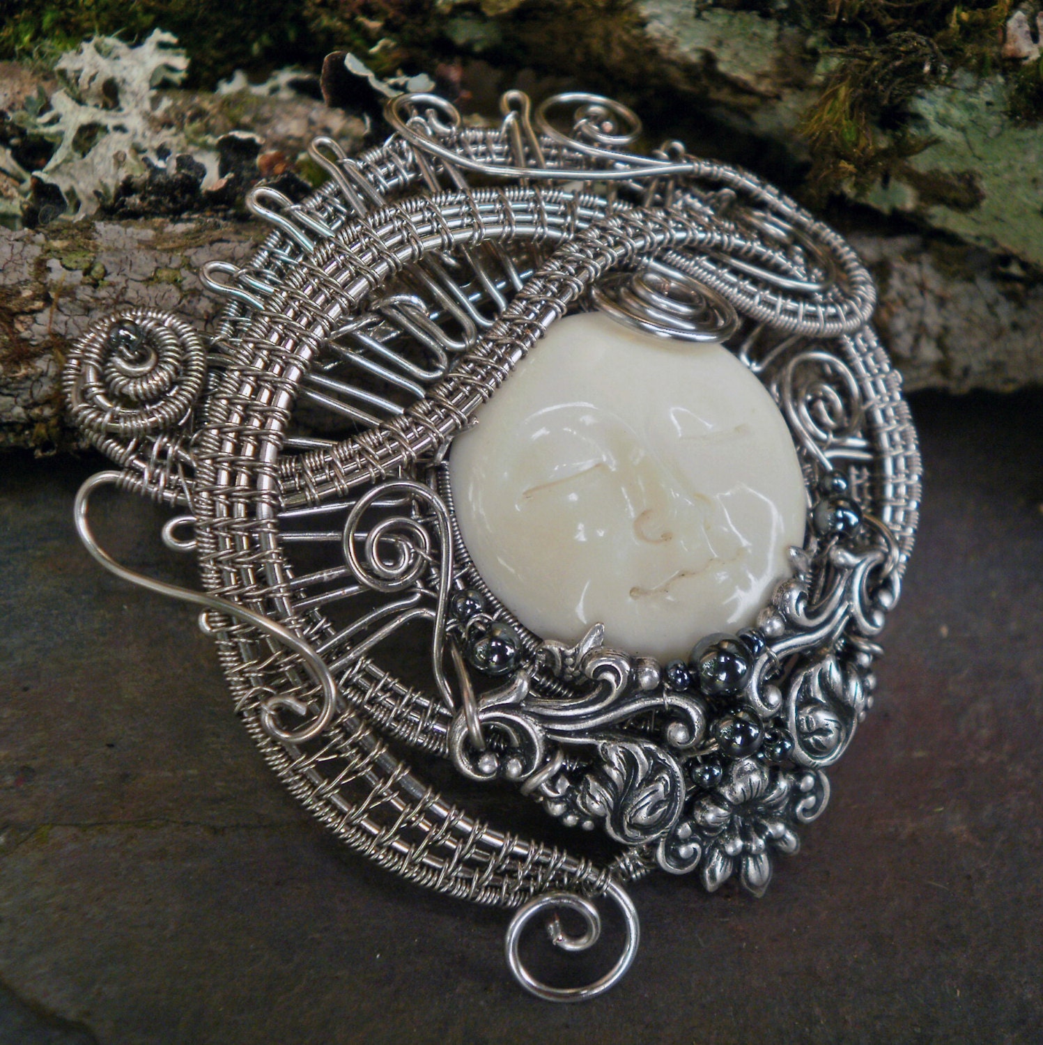 Sun Goddess Pin Pendant Brooch in Woven Wire Face