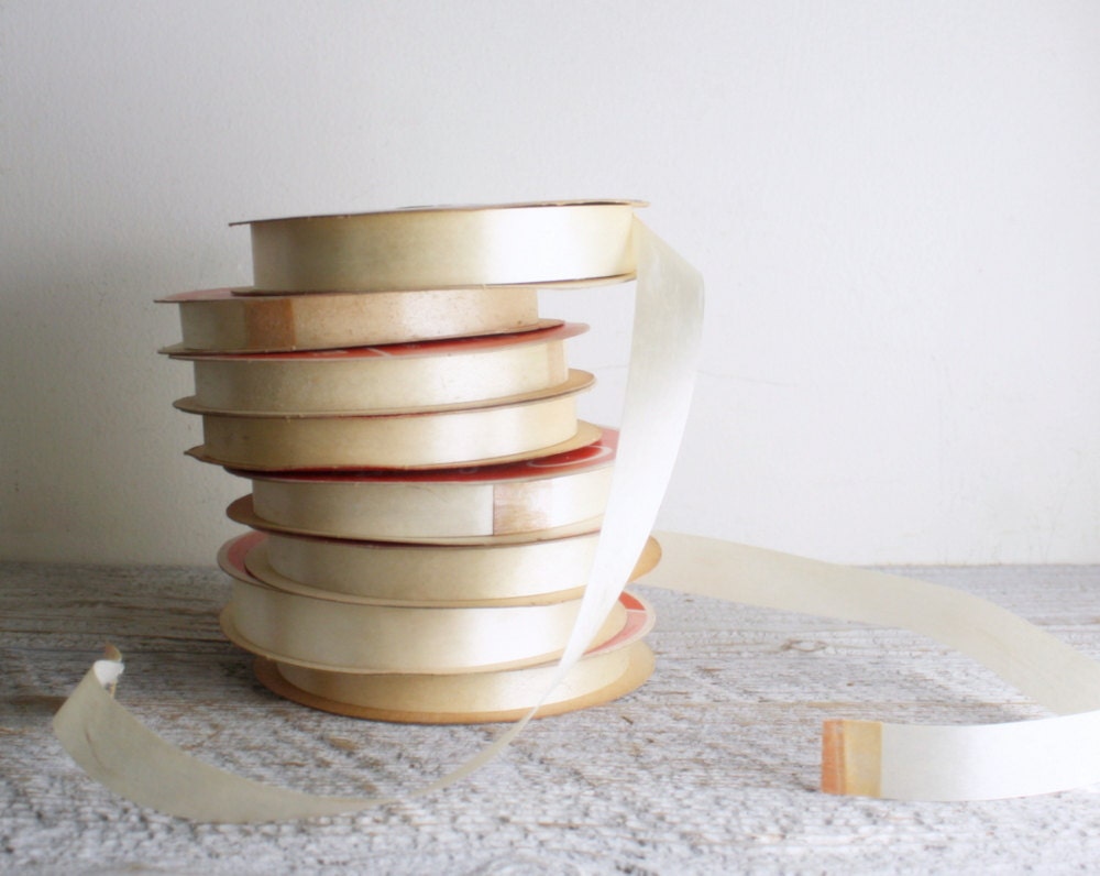 Vintage Ribbon Spools - Vintage White Ribbon - shavingkitsuppplies