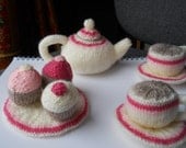 Knitted play tea set