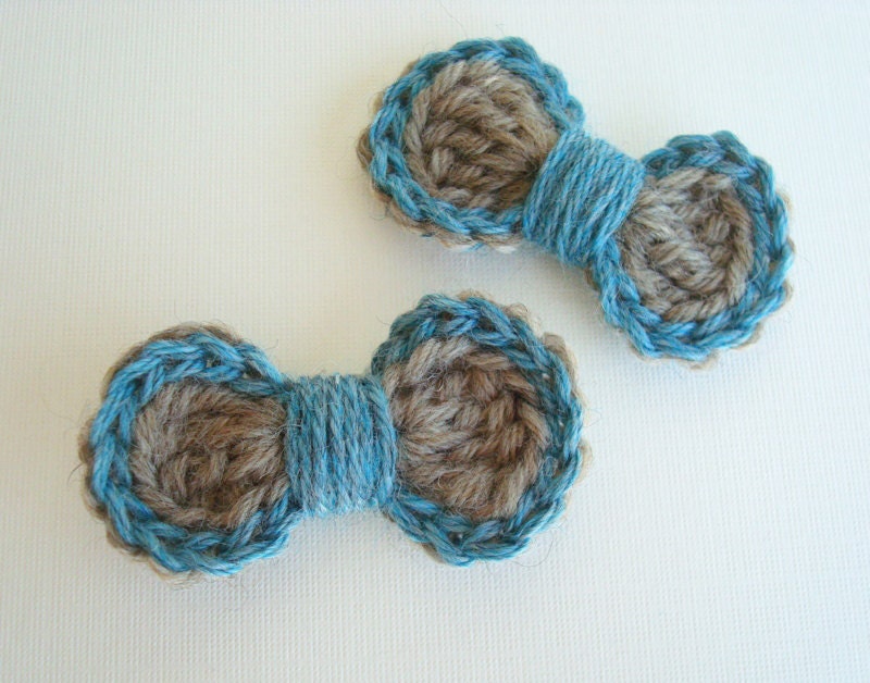 Two-Tone Crochet Bow Hair Clips - Set of 2