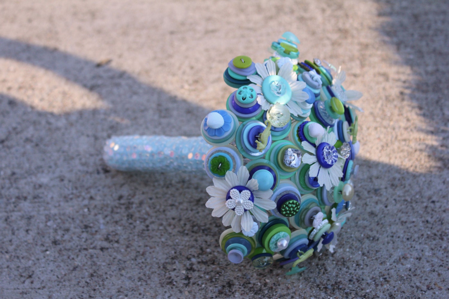 Down by the Sea Button and Daisy Bouquet