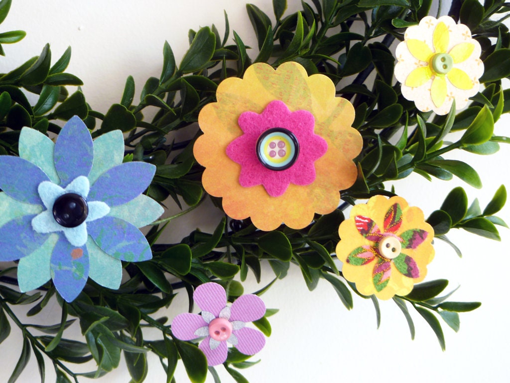 Wreath - 12" Spring Flowers - All Season Wreath Small