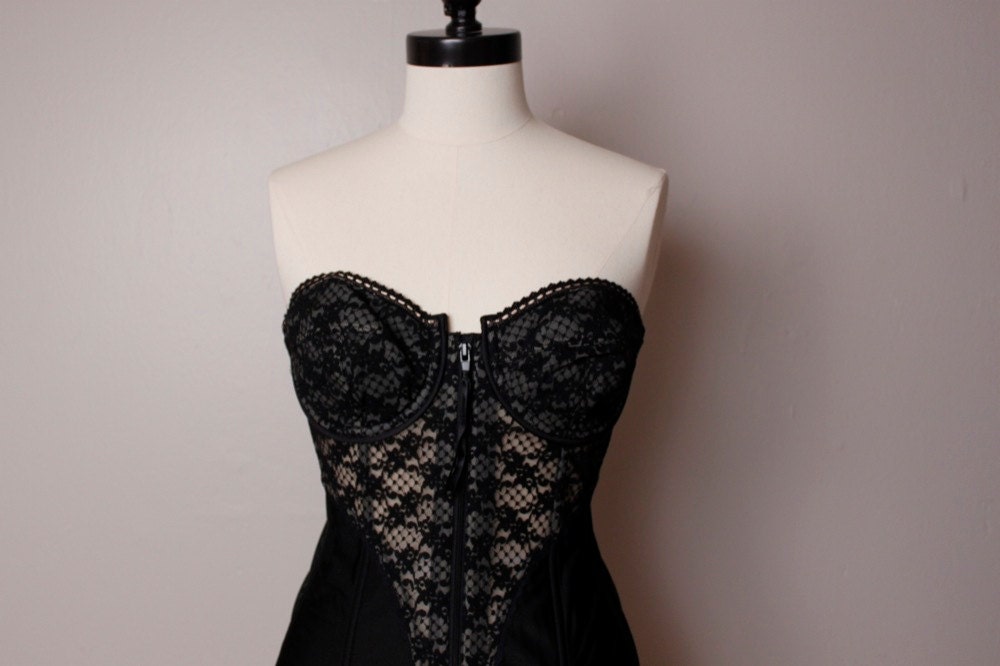 Vintage 1980's Adonna Black Lace Zip Bustier Lingerie 36 D