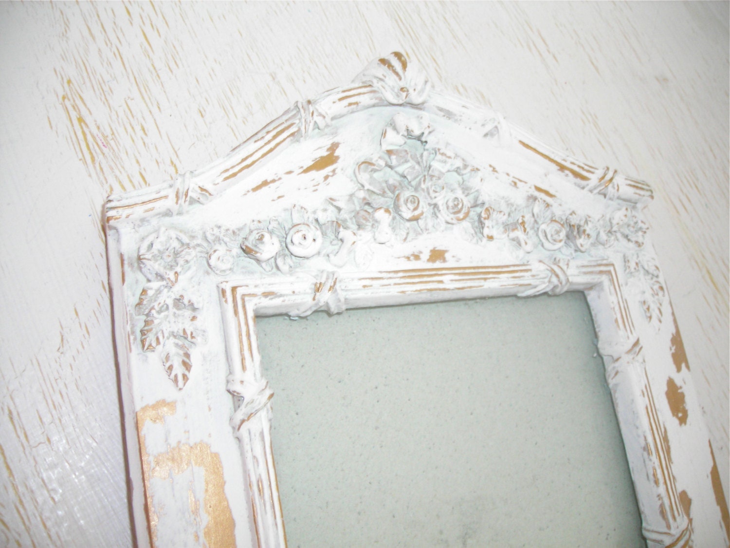 creamy white and gold distressed picture frames - shabby chic cottage - ornate ivory hollywood regency - easel backed