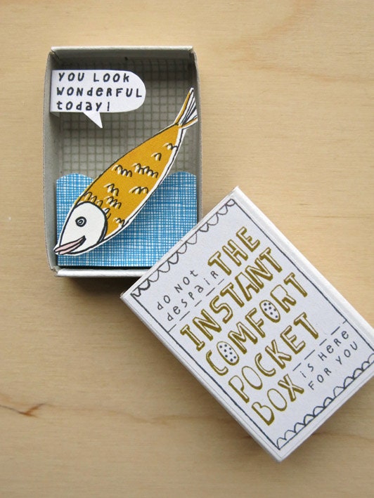 The Instant Comfort Pocket Box - happy fish
