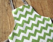Kids apron AGE 2-5 / Laminated apron / Paint smock / Craft apron / Art smock / Full arpon / Children apron / Chevron stripes