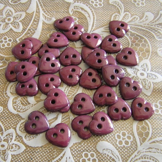 30 Dark Red Heart 2 hole Buttons 1/2 inch - perfect for Valentines Day