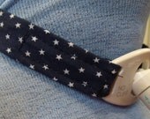 Trach tie-band  -white stars on navy background