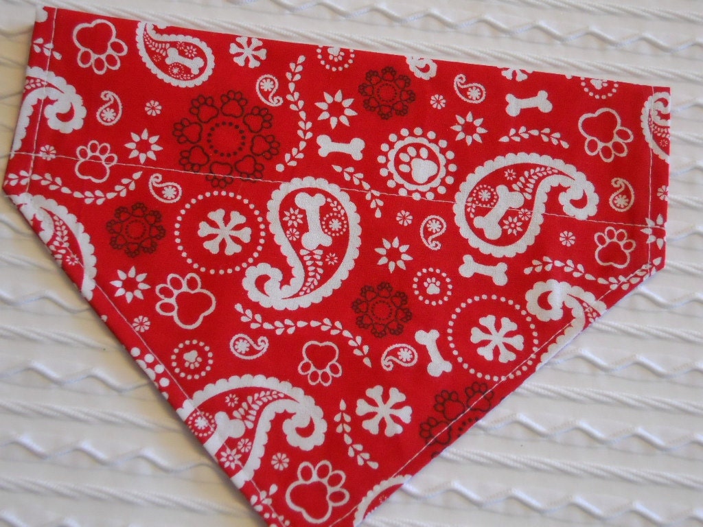 Dog Bandana in Red Paisley with Dog Bones Sizes XS to L in Dog Collar Style