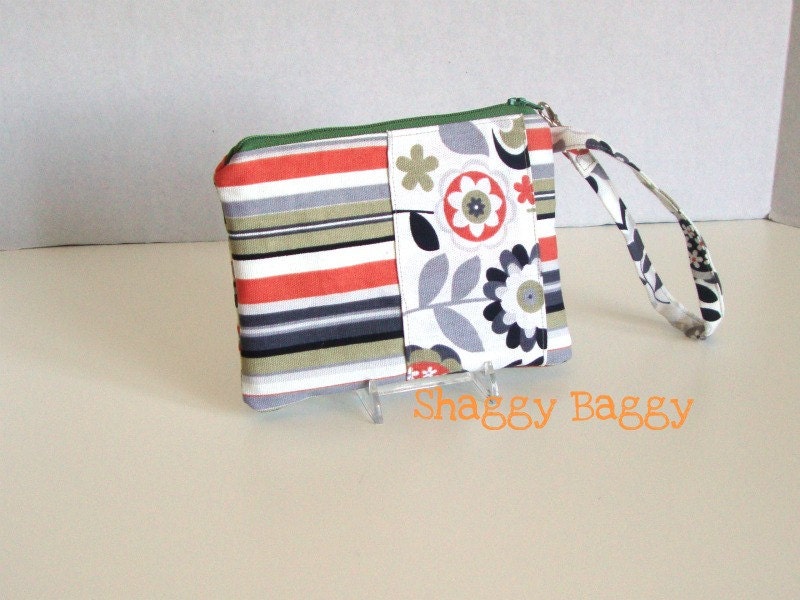 NEW Wristlet