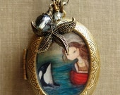 Antique style Locket - Sarah and the Orca vintage locket necklace jewelry