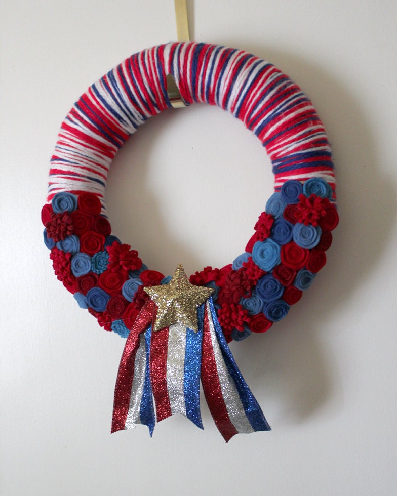 Patriotic Wreath, 4th of July Wreath, Yarn and Felt Wreath, 14 inch size - Ready to ship