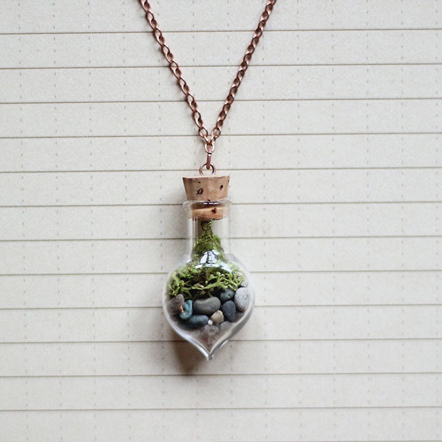 Terrarium Necklace with Moss inside Teardrop Vial - Miniature