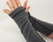 Arm Warmers in Cloud Grey - Recycled Lambswool - Fingerless Gloves