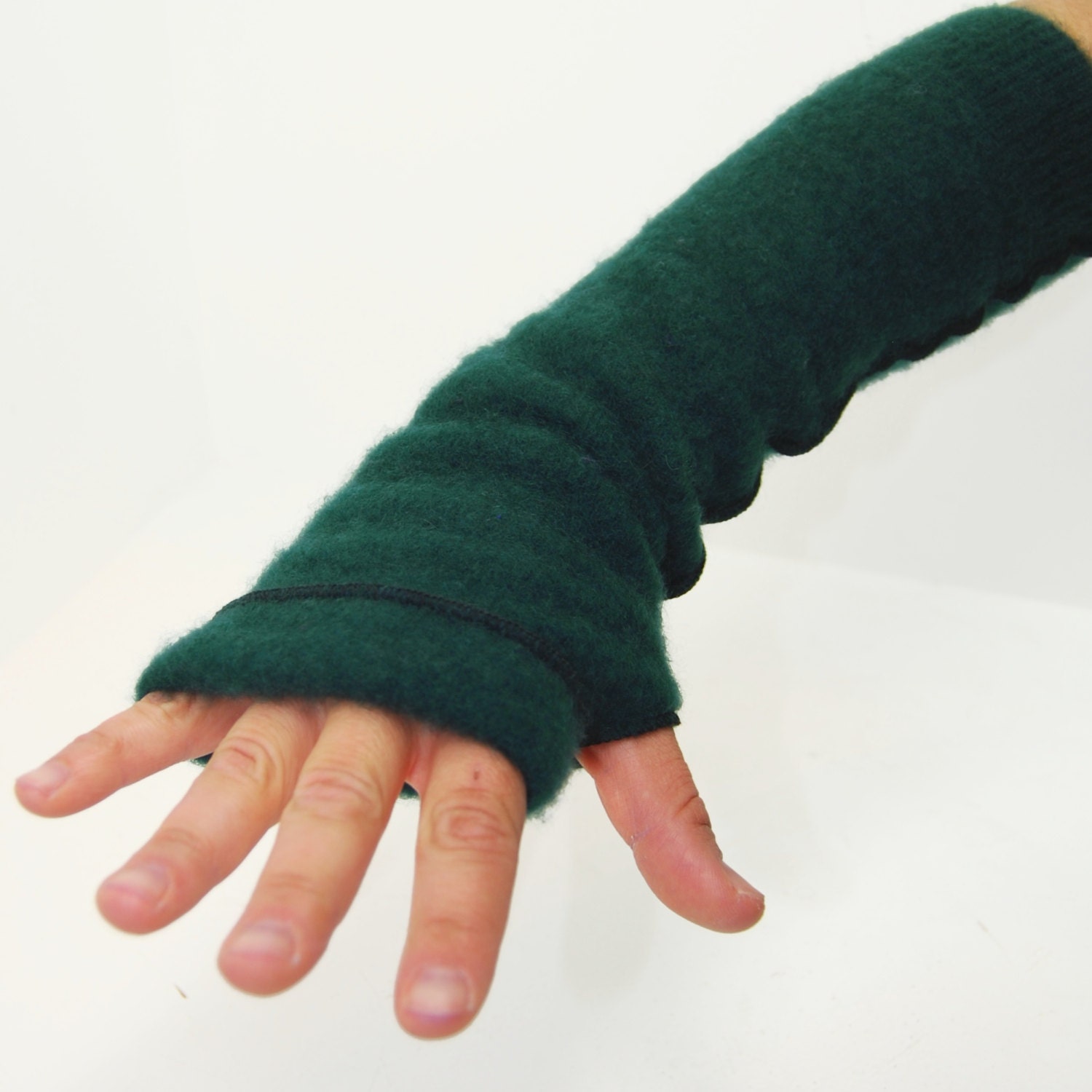 Arm Warmers in Pine Green Cashmere - Recycled Fingerless Gloves