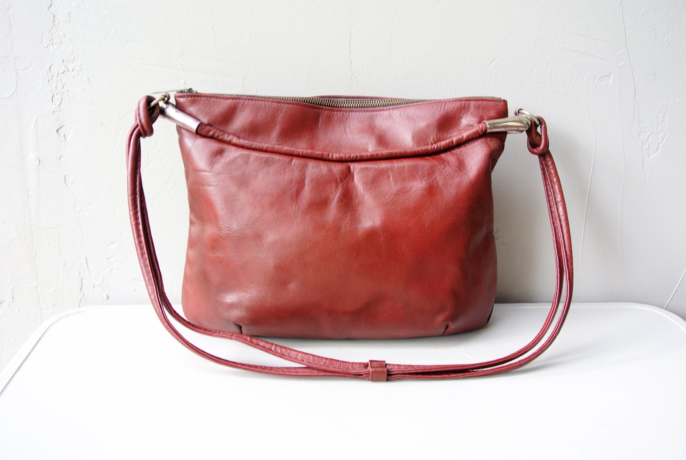 cranberry leather bag / 70s oxblood tote purse