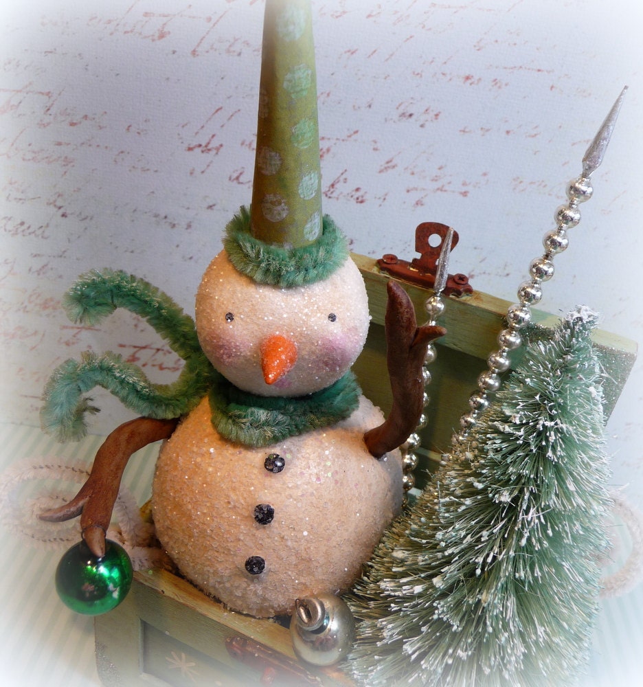 Chistmas Candy Winter Wonderland Vintage Style Snowman  Box Christmas Folk Art Decoration