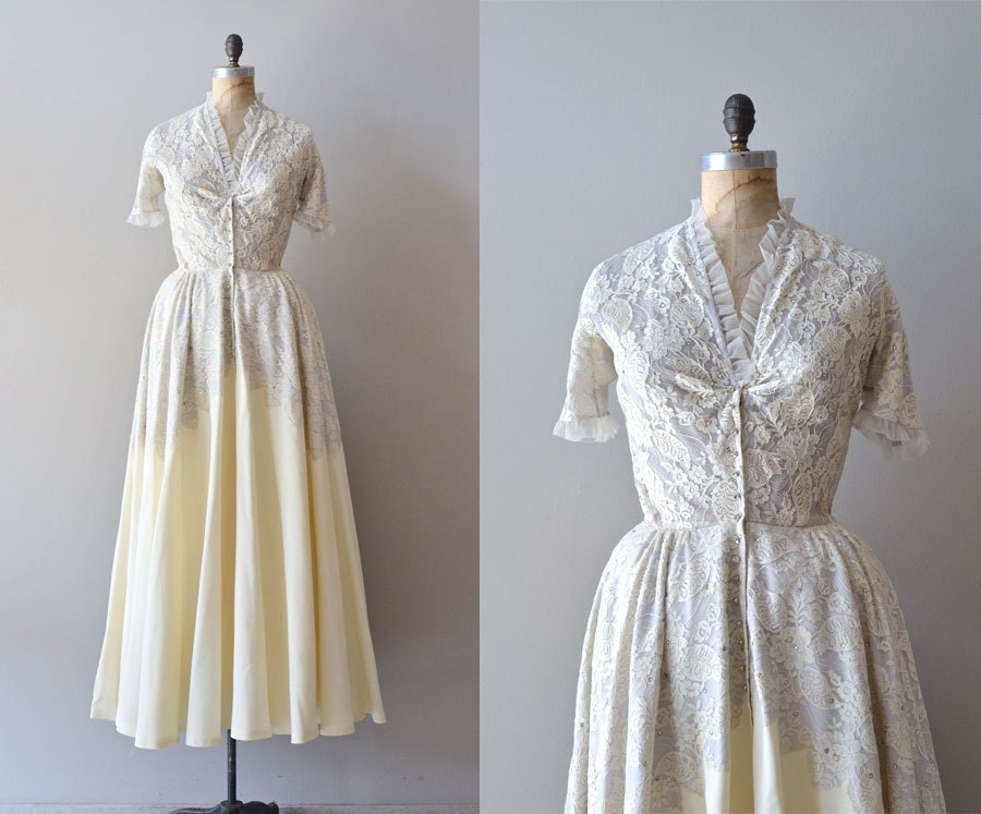 vintage 1940s wedding dress / lace 40s wedding gown / Prima la Musica gown