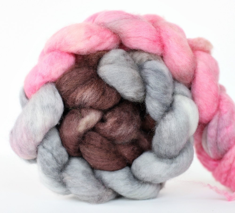Witching Hour 4 oz- BFL Superwash Wool Handpainted Top/Roving for Spinning or Crafting