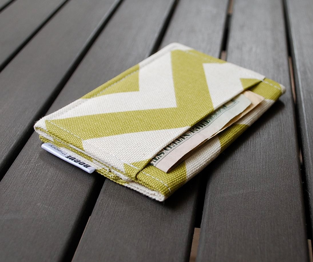 Card Cash Case / Business Card Holder / Credit Card Case - VERT II - Chevron Green Natural