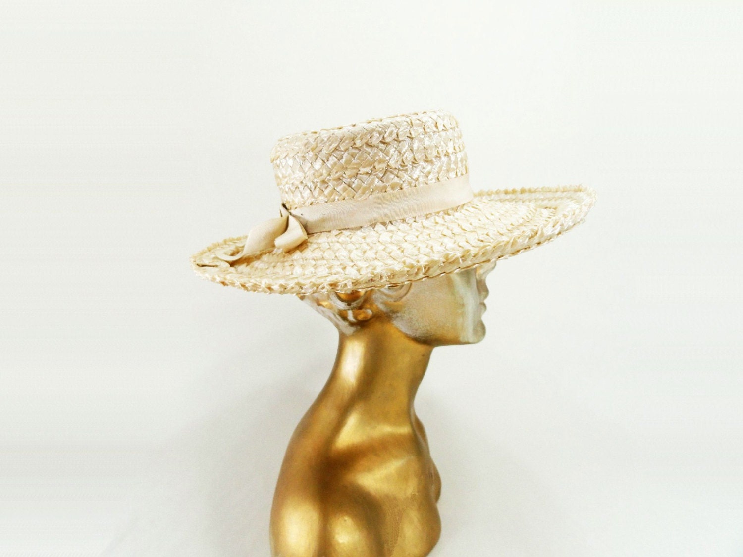 Vintage Rafia Boater 1960s Off White Summer Straw Hat