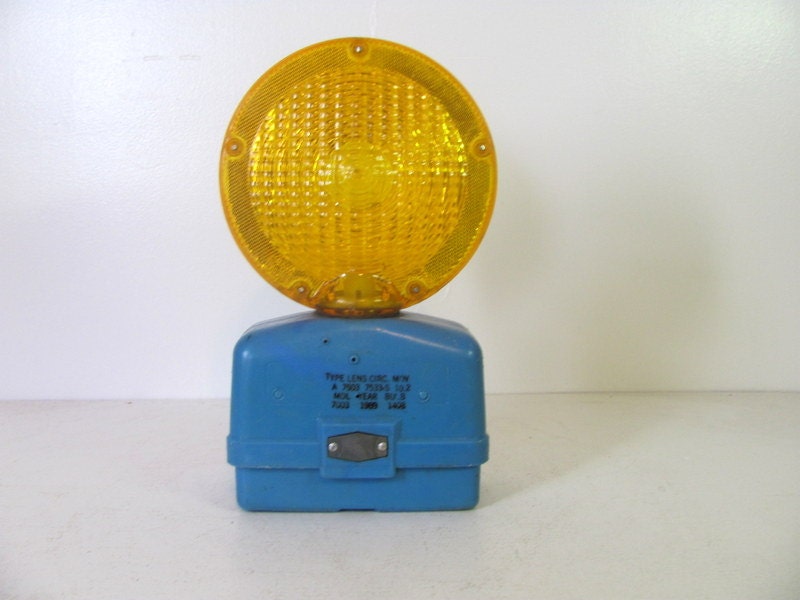 Vintage Industrial Blue and Yellow Construction Flashing Warning light Signal // Paralta