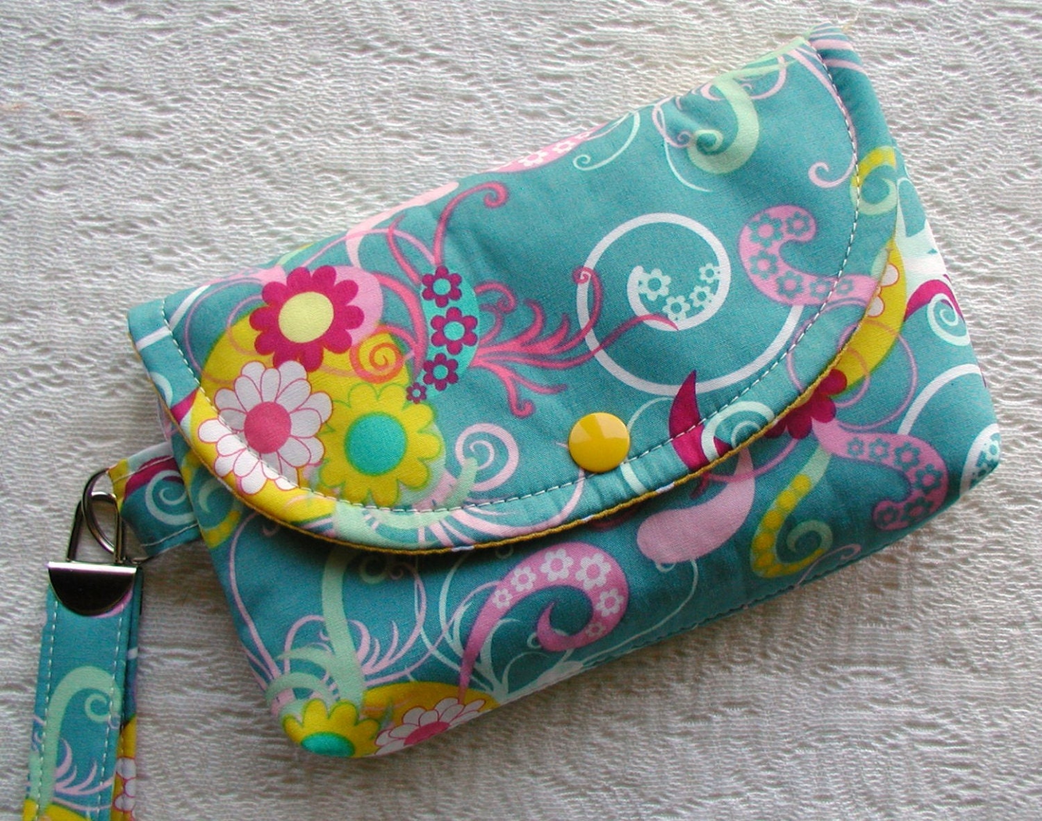 Large Snap Wristlet...  Sugar Juicy in Turquoise