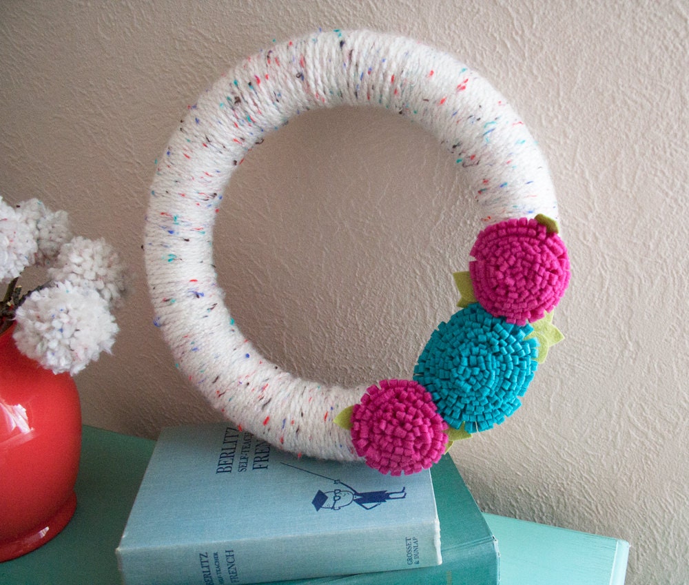 Funfetti yarn wreath - teal and pink