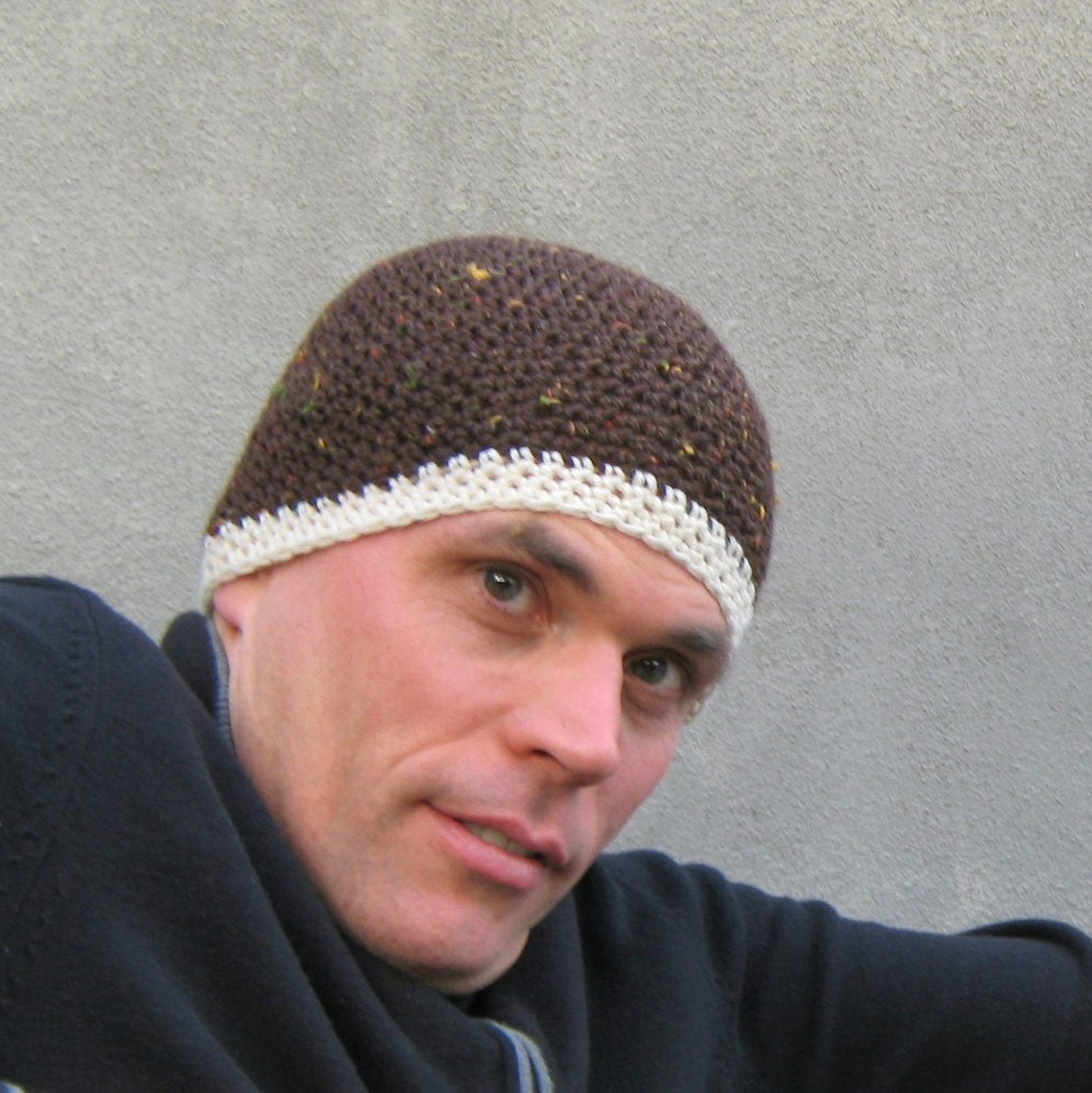 men's crochet beanie/ chestnut tweed wool cream trim
