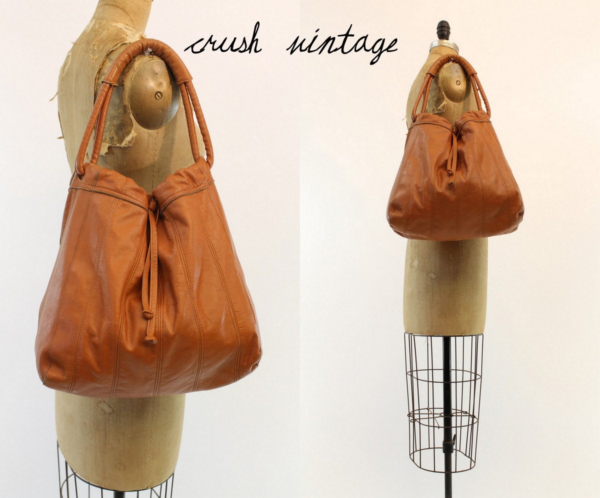 1970s Leather Shoulderbag / 70s Slouchy Bag / The Boho Love Bag