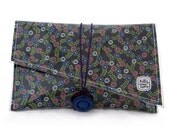 Super Clutch - Navy blue daisy chain vintage fabric