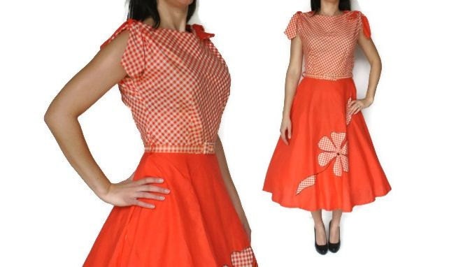 1950s Novelty Dress / gingham floral  / S-M
