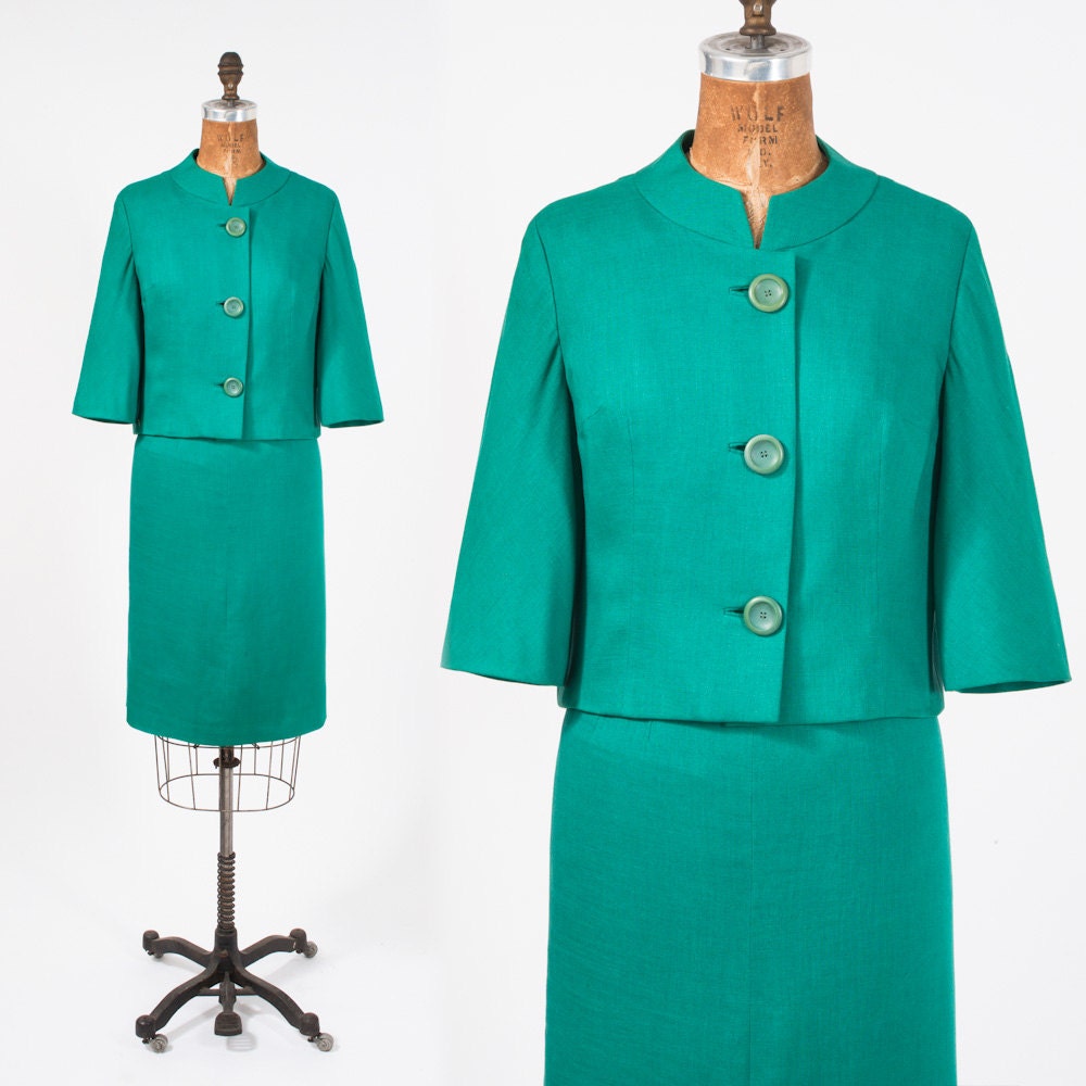 Vintage 1960's Emerald Green Linen Suit Bonwit Teller NYC Jackie O 60's Fashion