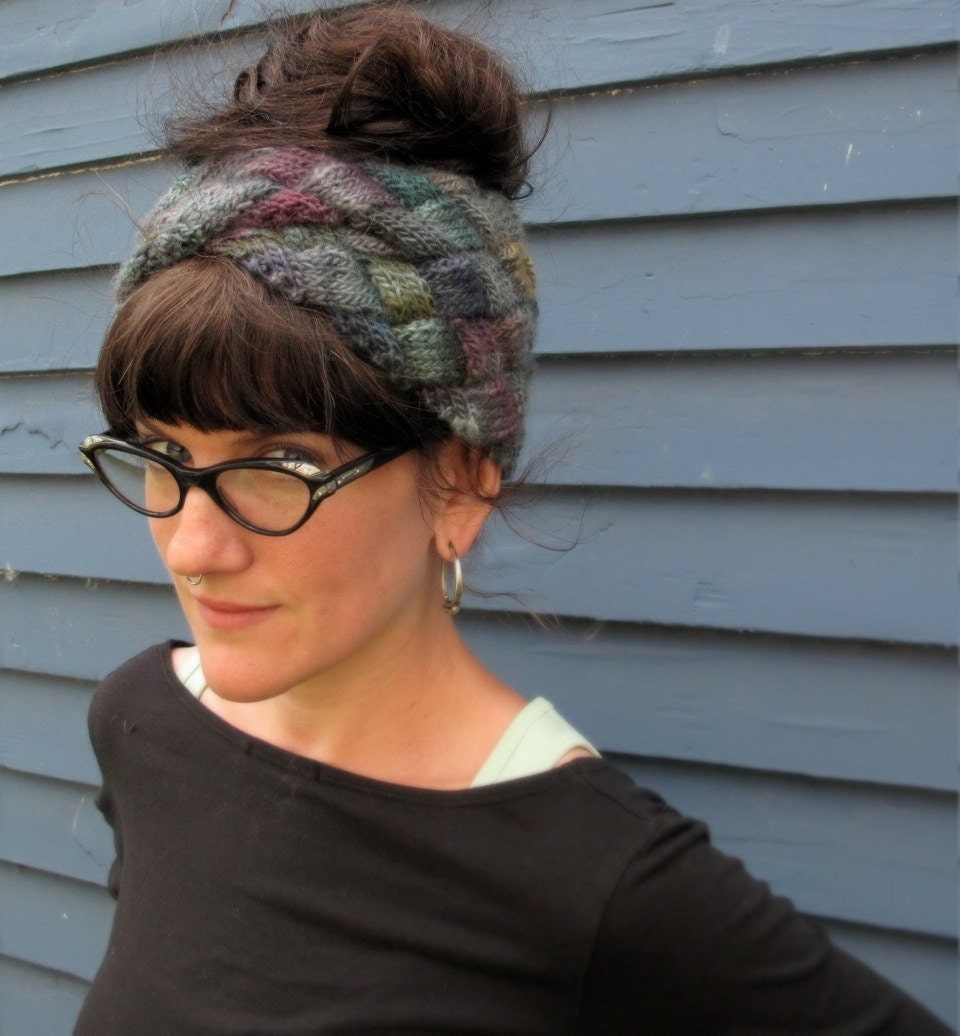Knitty's Grey Gardens - Idle Nights - handspun yarn, worsted weight