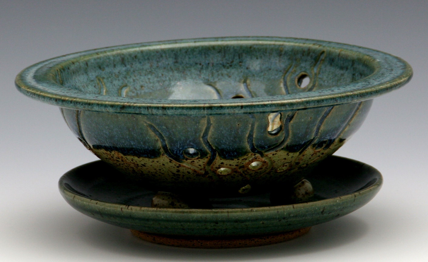 Small Berry Bowl in Caribbean Glaze