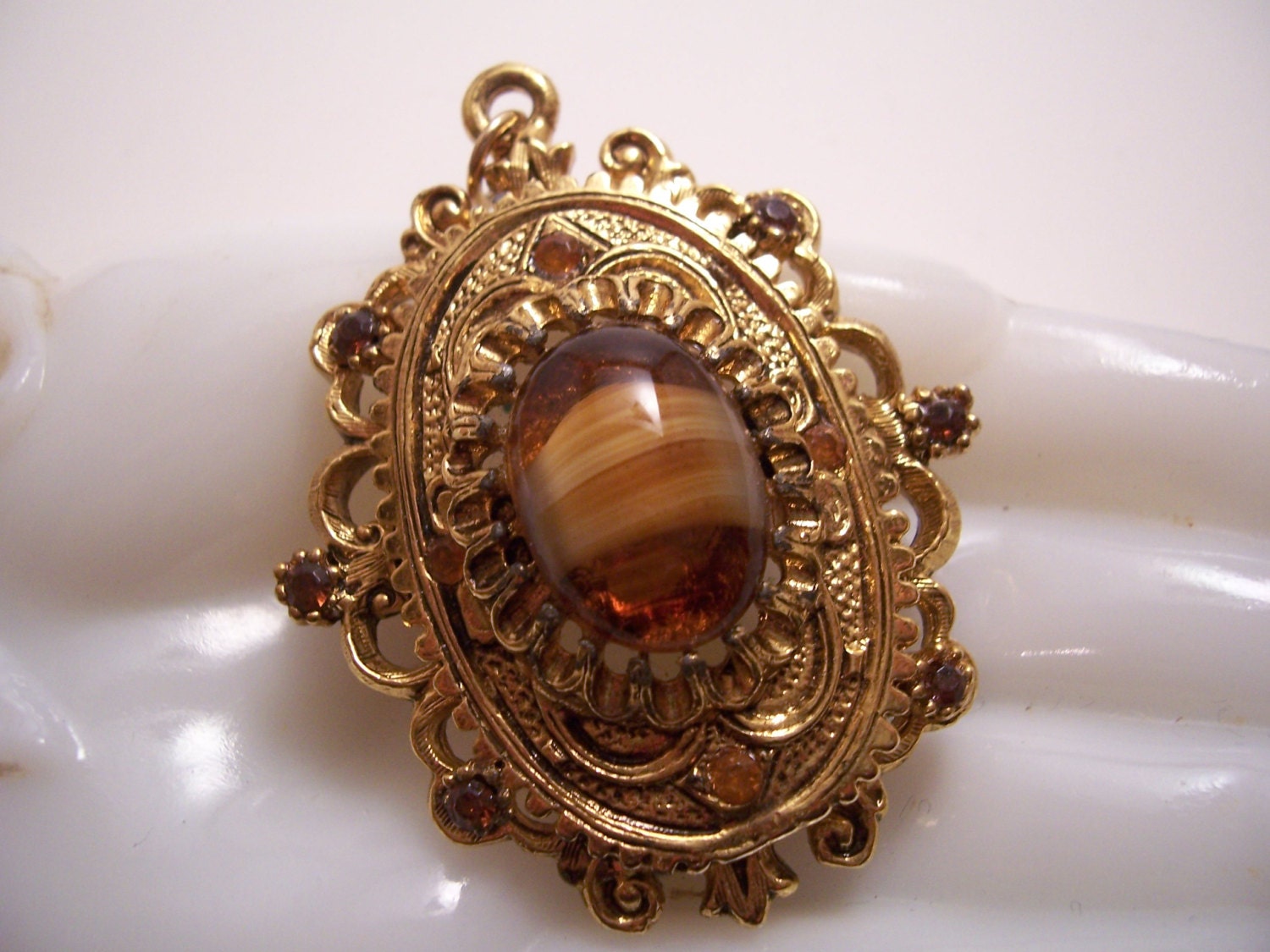 Vintage Celebrity Inc Tiger Eye Cabochon Amber Rhinestone Pendant